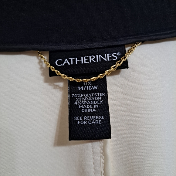 Catherine's 0X cream w/black trim - Picture 3 of 5